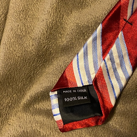 Patterned tie - Picture 3 of 4